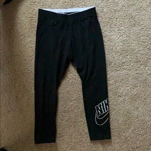 Cropped Nike leggings